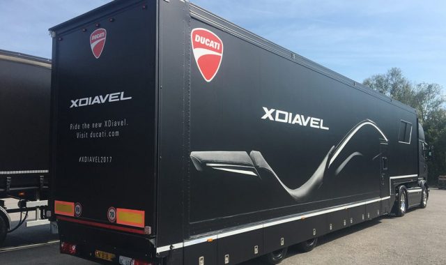 semirimorchio tenda racing evento ducati transpecial service