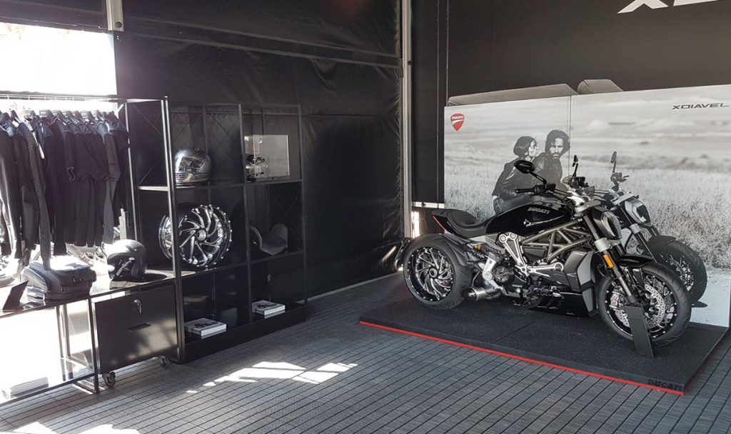 semirimorchio tenda racing evento ducati transpecial service
