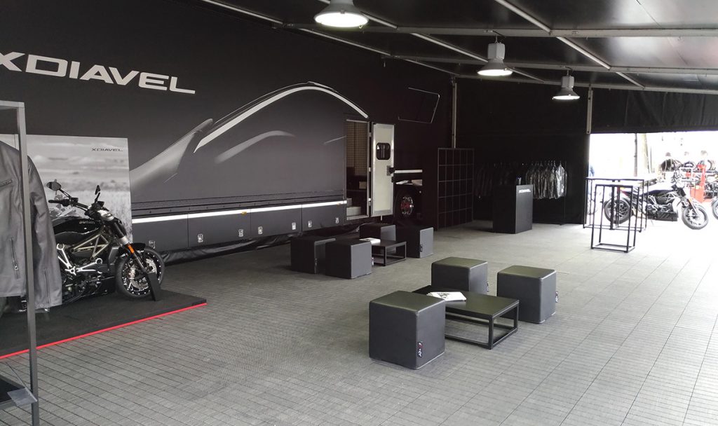 semirimorchio tenda racing evento ducati transpecial service