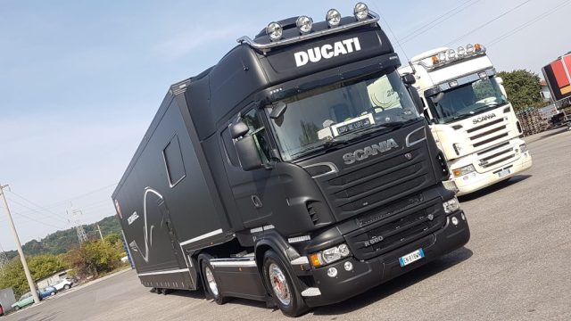 semirimorchio tenda racing evento ducati transpecial service