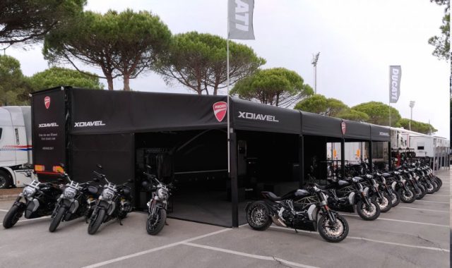 semirimorchio tenda racing evento ducati transpecial service