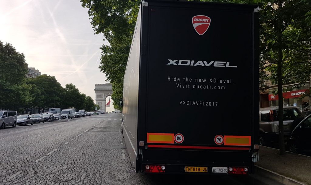 semirimorchio tenda racing evento ducati transpecial service