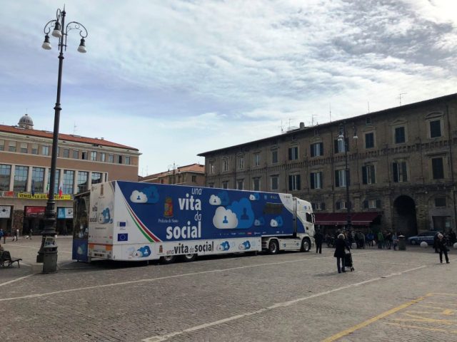 pluritruck evento una vita da social 2017-2018 transpecial service