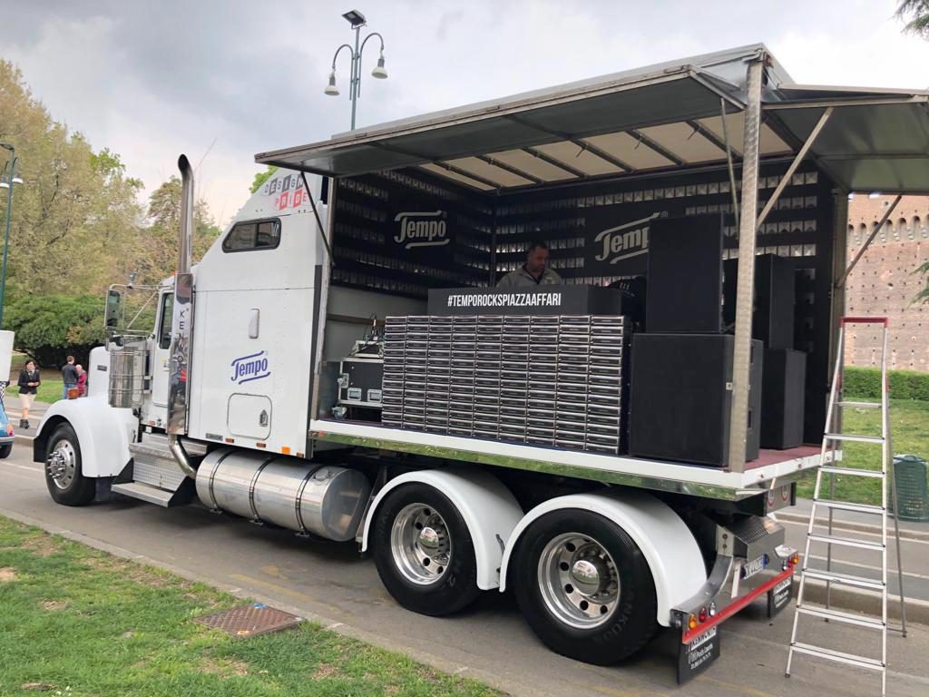 truck americano evento milano week 2019 transpecial service