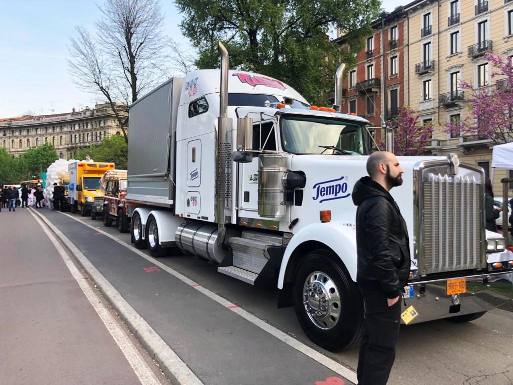 truck americano evento milano week 2019 transpecial service