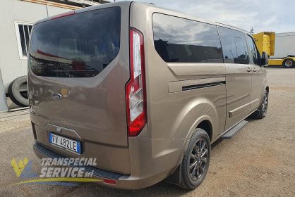 Noleggio Ford Tourneo Custom 9 posti Transpecial Service